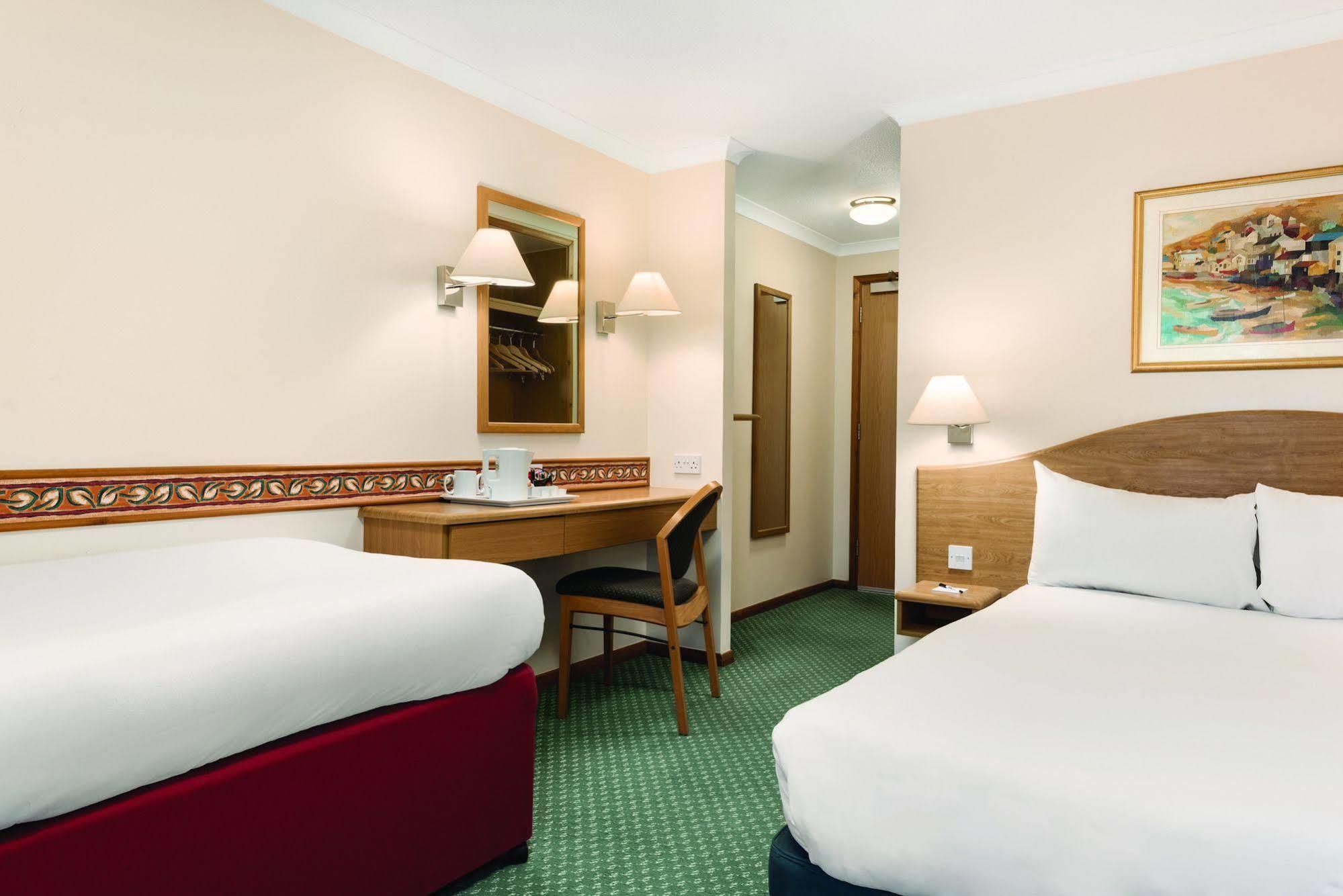 Days Inn By Wyndham Donington Касл-Донингтон Экстерьер фото